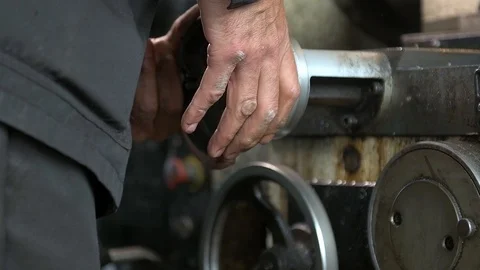 A worker working on a lathe Stock-Footage 95102805