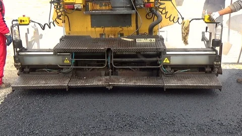 Workers and the asphalting machines Vídeo Stock 96826706