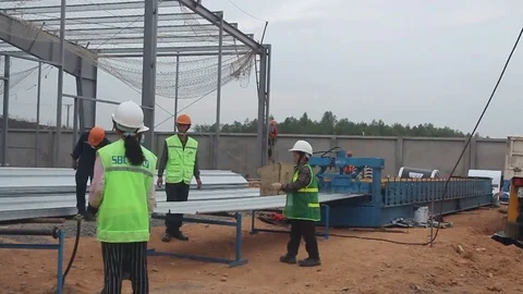 Workers are building workshops Stock Footage 72982006