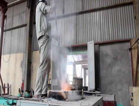 Workers castigate bronze casting products, Asia Stock Footage 40922914