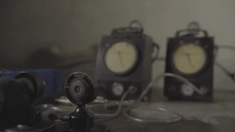 Workers checking parts in quality check stage - Shot on Sony FS7 Stockbeeldmateriaal 91176295