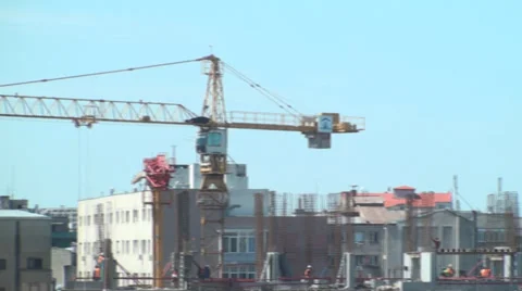 Workers On A Construction Site, Extreme Long Shot, City, Downtown, Skyline Pan Vídeo Stock 37999788