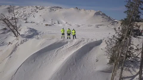 Workers on the edge of gold mining quarry. Drone flying out Stock-Footage 136184357