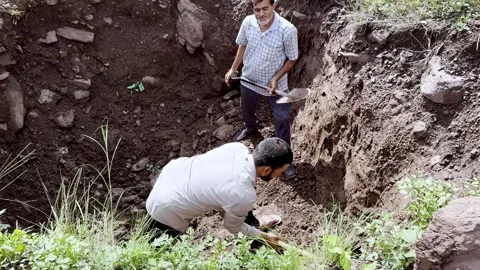 Workers Implementing Centrally Sponsored Rural Development Scheme Видео 341496460