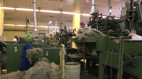 Workers inside of a textile factory Video stock 62524422