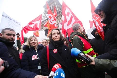 Workers strike at Paris' Eiffel Tower, France - 22 Feb 2024 写真素材