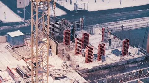Workers on the top of the building under construction 動画素材 88559306