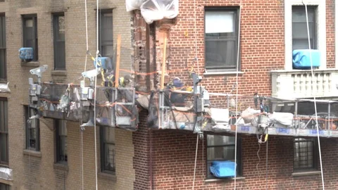 Workers working  Scaffolding 動画素材 90854759