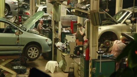 Workflow in the garage Stock Footage 65090178