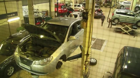 Workflow in the garage Stock Footage 65090180