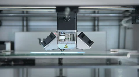 Working 3D printer, frontal view Vidéo 39810316