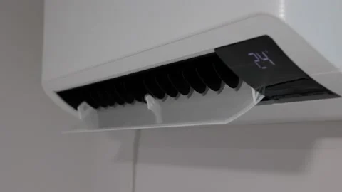 Working Air Conditioner. Everyday AC Routine. Closing and opening AC Lid Video stock 201491917