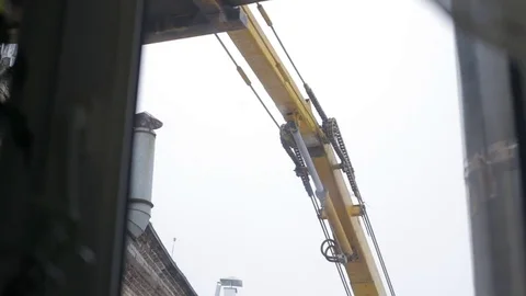 Working autotower in winter Video stock 72127365