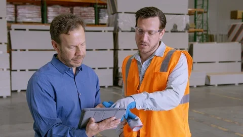 Working, Blue Collar Worker, Manual Worker, Warehouse, Drywall, Medium Shot, 10 Stock Footage 94123231