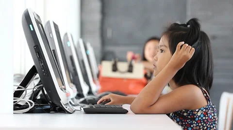 Working with computer labtop Stock-Footage 31981387