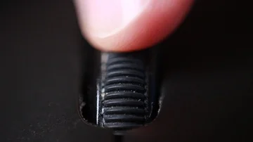 Working with computer mouse extreme closeup Vídeo Stock 86055937