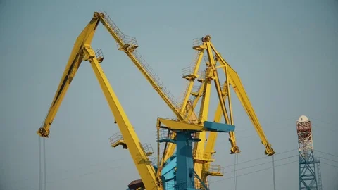 Working crane Video stock 112691670