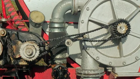 Working engine and gearbox from gears wheels Stock-Footage 95982407