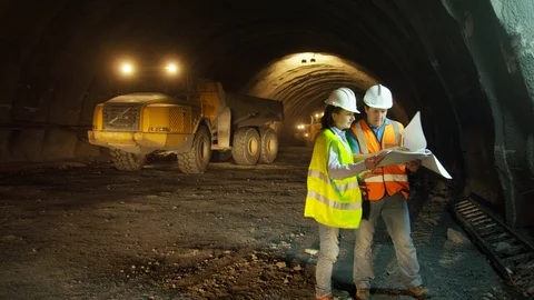 Working, Engineer, Construction, Construction Site, Caucasian Ethnicity, Day, Stock Footage 95819176