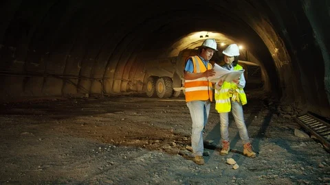 Working, Engineer, Construction, Construction Site, Wide Shot, Lockdown, 20 Stock Footage 95819189