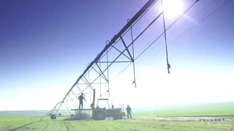 Working in the field 5 스톡 동영상 10725216