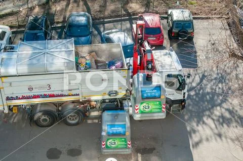 Working garbage machine Foto stock