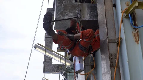 Working At Height Via Abseiling. Video stock 129538248