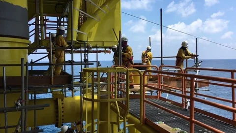 Working at height and overboard. Video stock 82152846