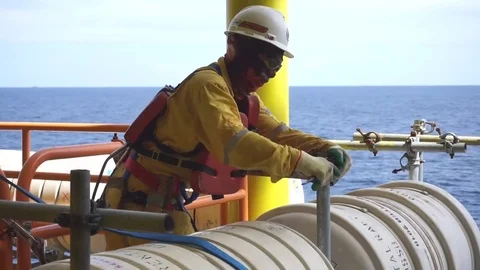 Working at height and overboard. Video stock 83605694