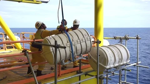 Working at height and overboard. Video stock 83605701