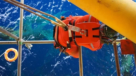 Working at height and overboard. Video stock 94560064