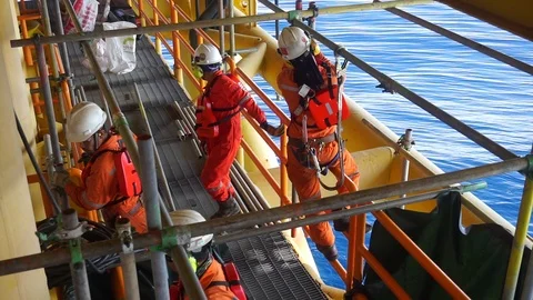 Working at height and overboard. Video stock 94561075