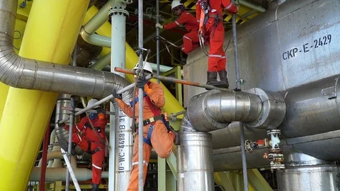 Working at height and overboard. Vídeos de archivo 95766754