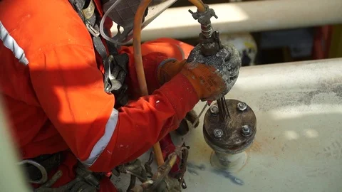 Working at height and overboard using abseiling technique. Stock-Footage 95772577