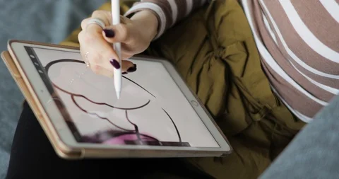 Working with interactive pen display, digital Drawing tablet and Pen. close up Vídeo Stock 104086474