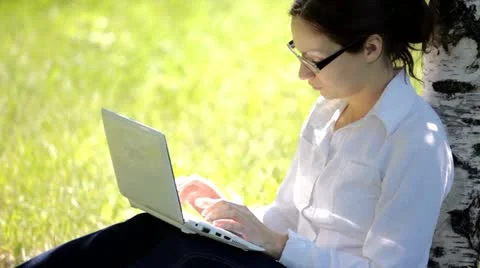 Working on lap Vidéo 11286754