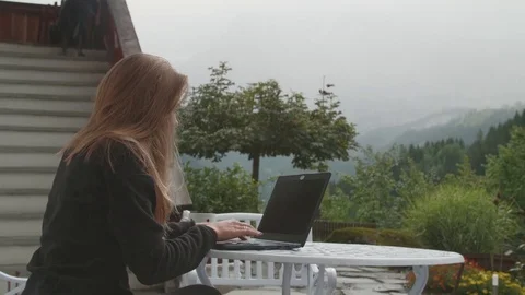 Working on Laptop Outdoors Video stock 80808649