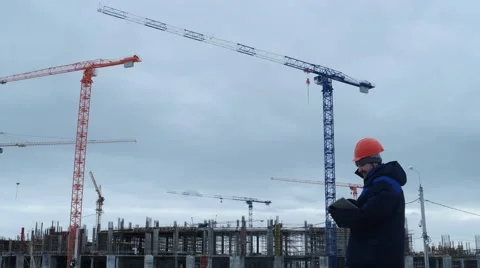Working man in front of the building Stock Footage 61527050