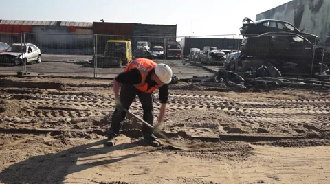 Working man shoveling Video stock 62197953