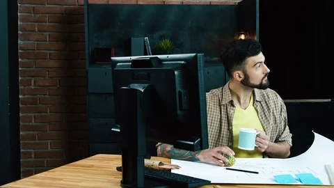 Working in office in pair Stock Footage 92125473