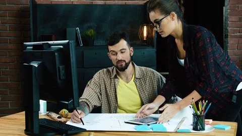 Working in office in pair Video stock 92130117