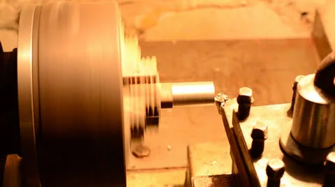 Working of old style lathe closeup Vídeos de archivo 24654650