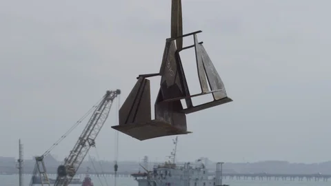 Working in port Taman Видео 123780377