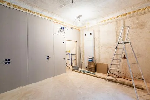 Working process of installing gypsum walls from plasterboard -drywall - in Stock Photos