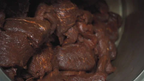 Working process machine in a food factory for mixing meat and spices for making Vídeo Stock 131859501