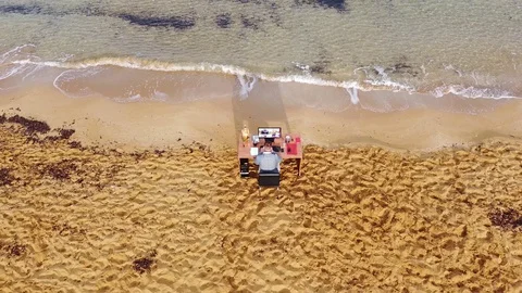 Working Remotely from Beach Home Office during Coronavirus 2020 Видео 128329273