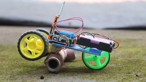 Working of a robotic car with its wheels in working condition Video stock 298474157