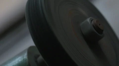 Working sharpening tool - on and off 動画素材 62791494