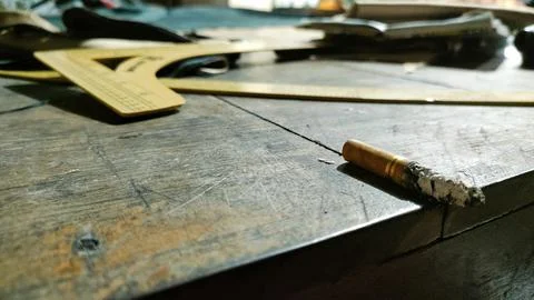 Working While Smoking Foto stock