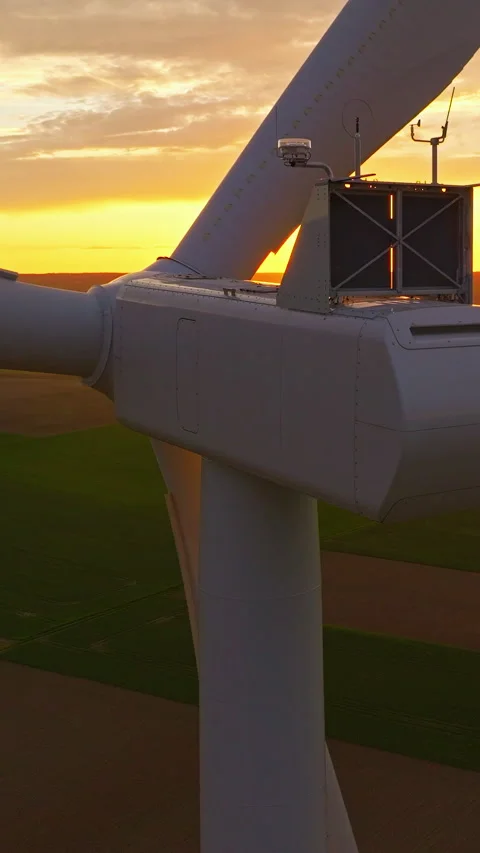 Working wind farm, sunset view. Aerial view of Windpark with wind turbines Stock Footage 275337511